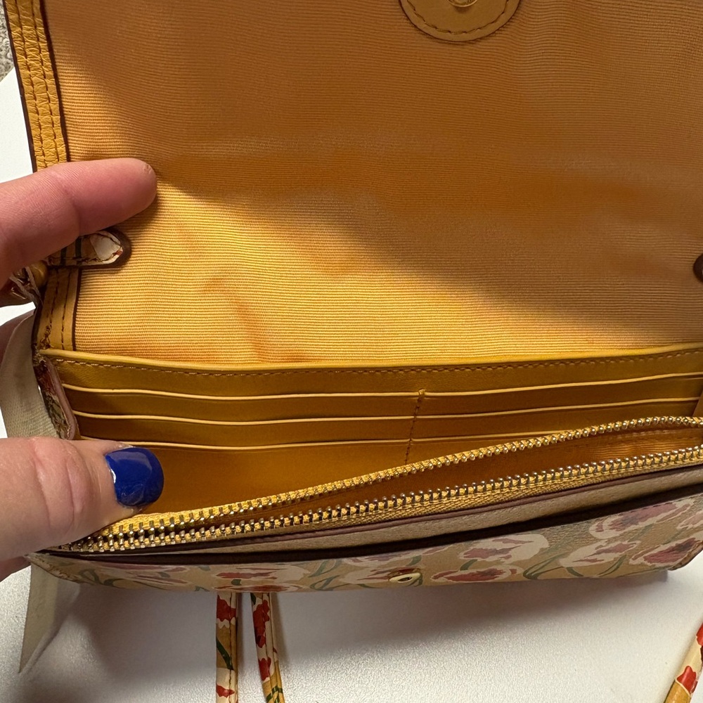 Vera Bradley Leather Wildwood Wallet Crossbody - Picture 3 of 4